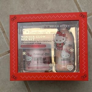 Hello Kitty Winter Glow Spa Set - Red and White